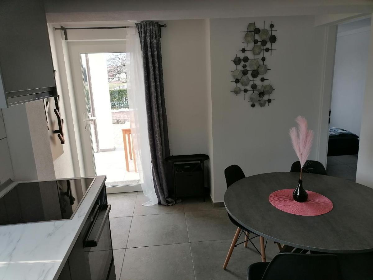 Apartma Pr Urarj Kobarid Εξωτερικό φωτογραφία